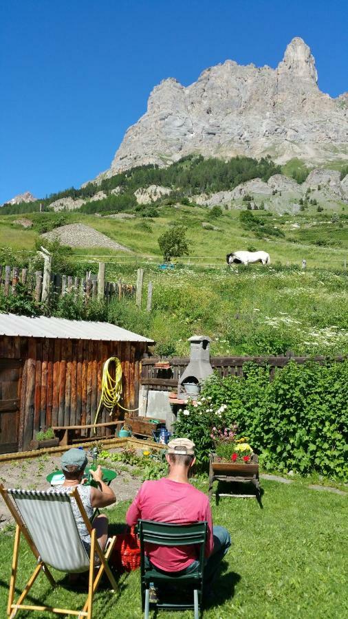 Chez Annie & Marcel Bed & Breakfast Le Monetier-les-Bains Exterior photo